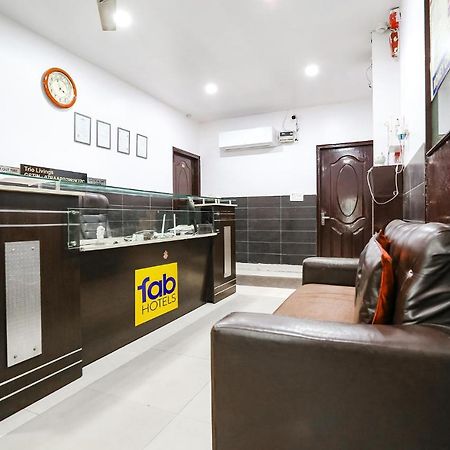 Fabhotel The Lazeez New Delhi Exteriör bild